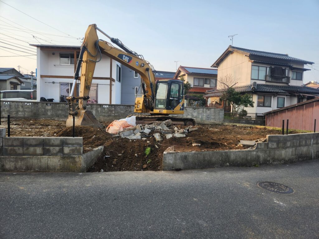 島根県松江市　解体工事にて
基礎撤去工事の施工事例
