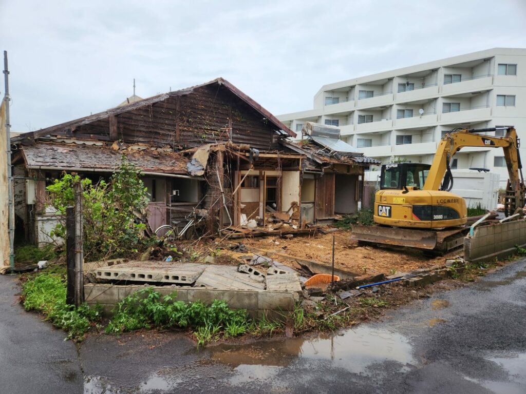 島根県松江市にて行った解体工事の施工事例。
上屋解体